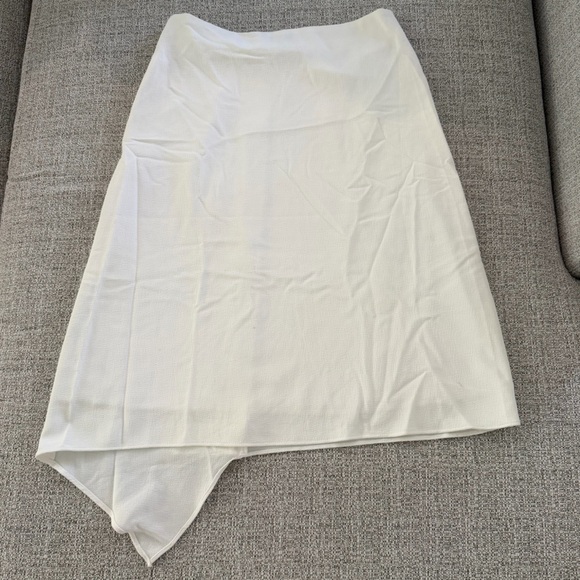 The Limited Asymmetrical White Midi Skirt - Picture 6 of 9
